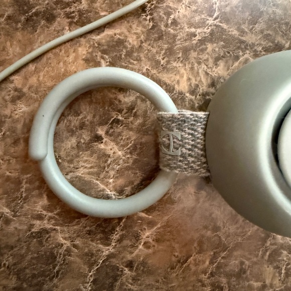 🌙 Hatch Portable Sound Machine - Picture 2 of 7